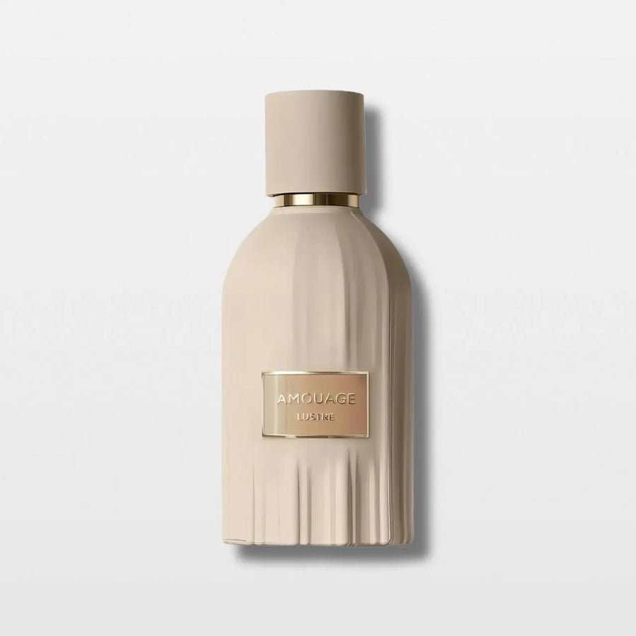 בקבוק בושם Lustre Amouage – צילום חזית