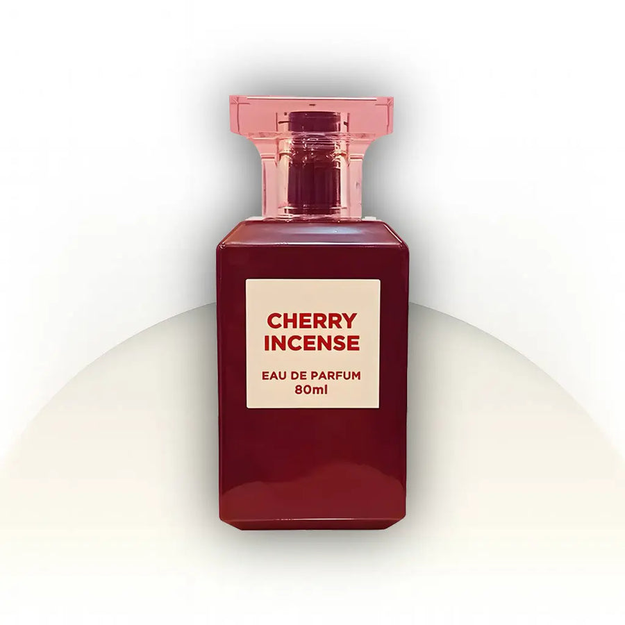 Cherry Incense Fragrance World EDP 80ML – בושם יוניסקס חושני ועמוק בהשראת Cherry Smoke Tom Ford.