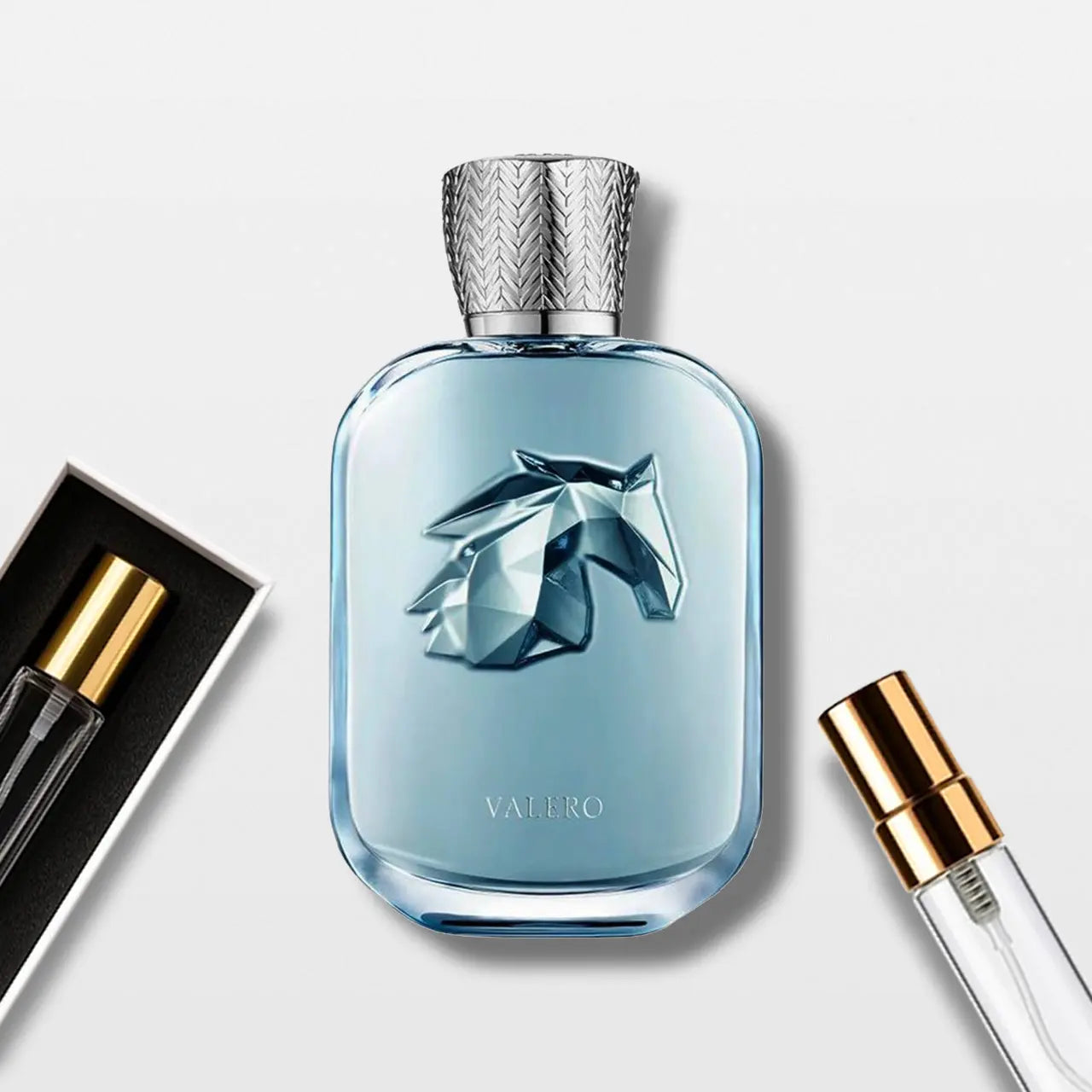 דיקנט בושם Valero (וולרו) מבית Parfums de Marly יוניסקס, מבט חזיתי על בקבוקון הנשיאה המאפשר ליהנות מניחוח האקסטרייט בכל מקום.